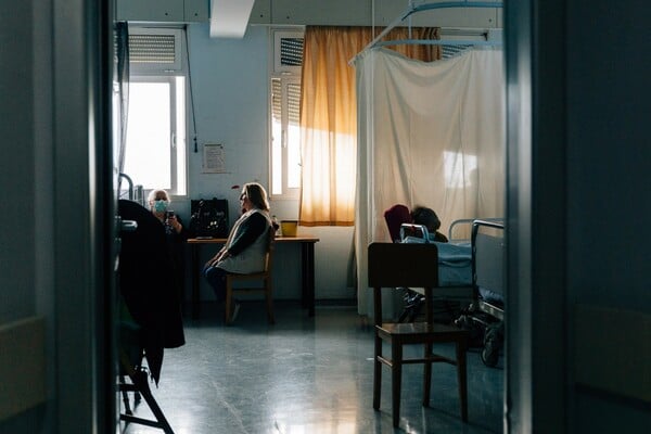 Μια μέρα στον «Ευαγγελισμό», εδώ που όλα λειτουργούν μόνο με το φιλότιμο