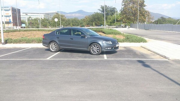 29 απ' τα χειρότερα και πιο εξωφρενικά παρκαρίσματα στη Θεσσαλονίκη