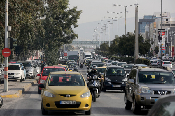 Έρχονται κι άλλες απεργίες - To χάος στους δρόμους της Αθήνας χωρίς μετρό, τραμ και ηλεκτρικό