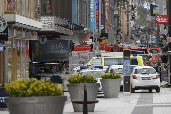 Ευρωπαίοι ηγέτες, πολιτικοί και ΟΗΕ καταδικάζουν την τρομοκρατική επίθεση στη Στοκχόλμη