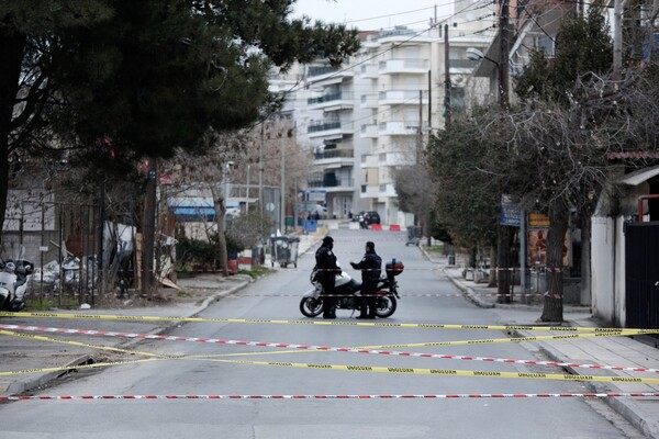 Oι πρώτες φωτογραφίες από την τεράστια επιχείρηση εκκένωσης πληθυσμού στο Κορδελιό