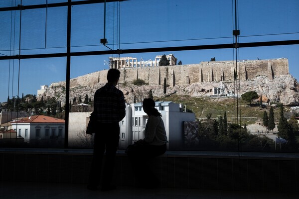 Η Λυδία Κονιόρδου καλεί τους αρχαιοφύλακες να αναστείλουν την προγραμματισμένη απεργία της Δευτέρας