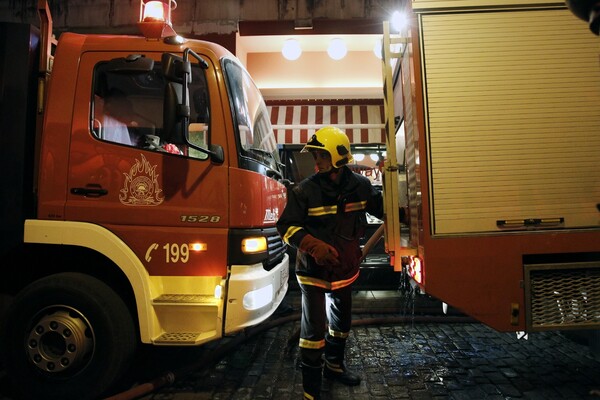 Τραγωδία στο Μοσχάτο: Ένας νεκρός και δύο τραυματίες από πυρκαγιά σε διαμέρισμα