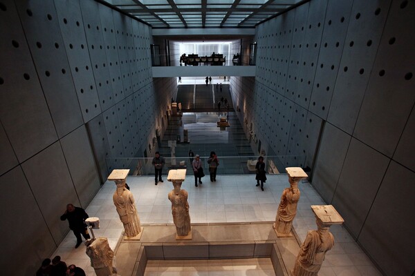 Η Telegraph κατατάσσει τα μουσεία Ακρόπολης και Μπενάκη στα 41 καλύτερα όλου του κόσμου