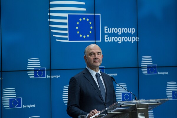 Μοσκοβισί: Η απόφαση του Eurogroup προβλέπει ένα «ισορροπημένο πακέτο» μέτρων για την Ελλάδα