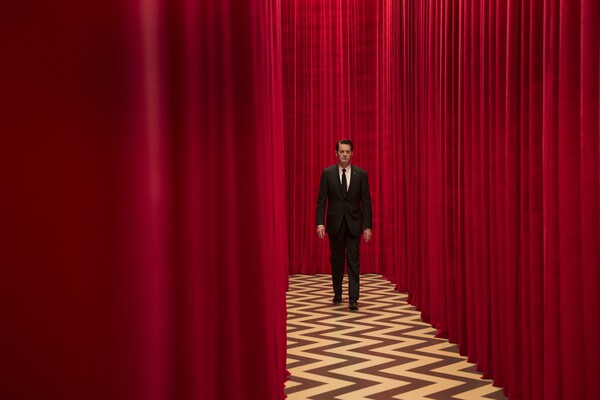 Τwin peaks: It is happening again!