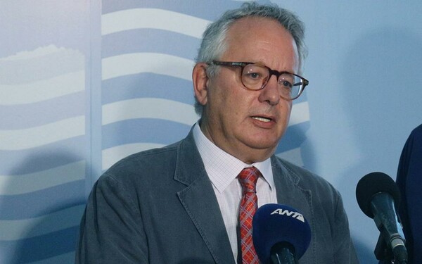 Αλιβιζάτος στη δίκη της Χ.Α.: Αυτοί είναι απροσχημάτιστα ναζιστές και δρουν σε τρεις κύκλους με μοντέλο Χίτλερ