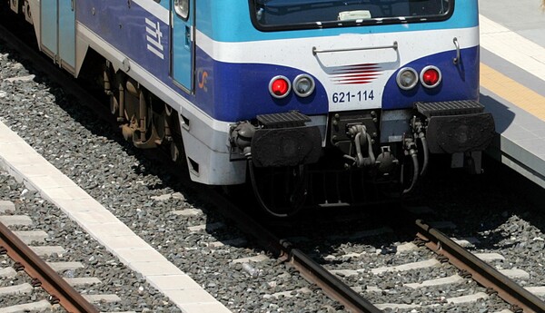 Νεκρή μία ηλικιωμένη γυναίκα που παρασύρθηκε από αμαξοστοιχία στα Σεπόλια
