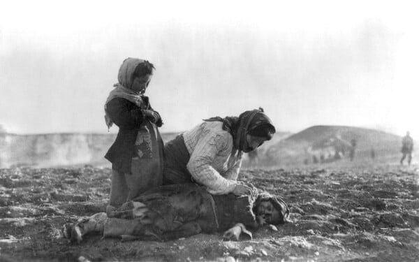 To 1915 ξεκινά η Γενοκτονία των Αρμενίων