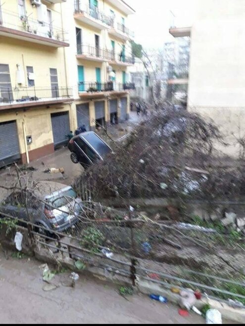 Μετά τα χιόνια και το σεισμό, τώρα και πλημμύρες στην Ιταλία (εικονες+video)