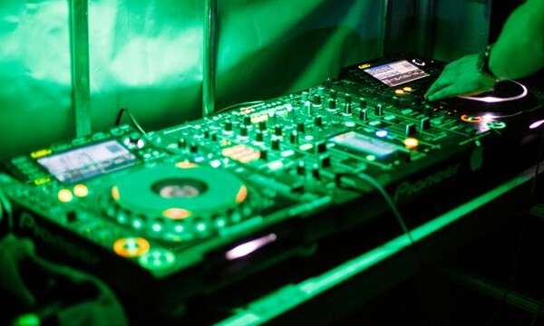 Tυνησία: Σφραγίστηκε club όταν DJ έπαιξε το μουσουλμανικό κάλεσμα για προσευχή σε dance remix