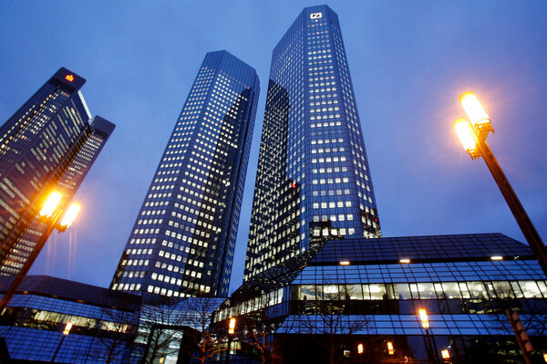 Συμφωνία του αμερικανικού δημοσίου με την Deutsche Bank