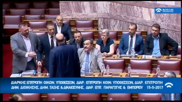 Δένδιας: Πριν από μένα είχαν περάσει άλλοι δέκα μπροστά από τον Κασιδιάρη