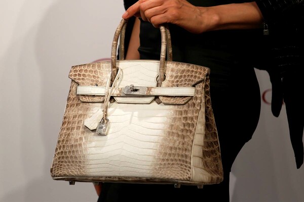 Παγκόσμιο ρεκόρ για μια τσάντα Hermes - Πωλήθηκε για 380.000 δολάρια