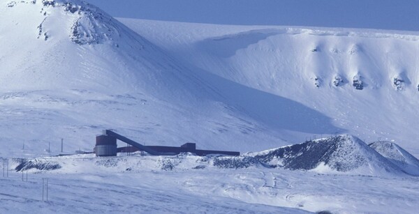Δημιουργήθηκε η «Βιβλιοθήκη της Αποκάλυψης» στο αρκτικό νορβηγικό νησί Σβάλμπαρντ