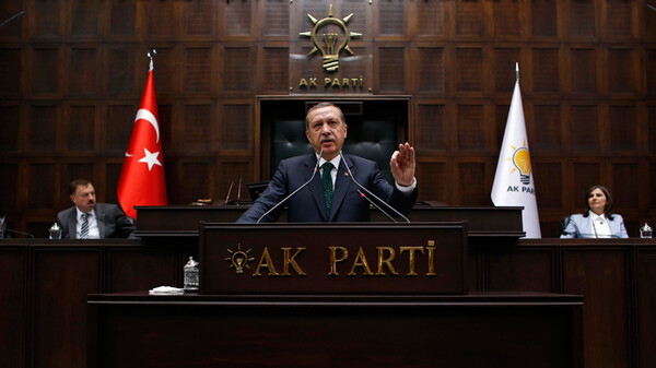 Τουρκία: Έκτακτο συνέδριο κάνει ο Ερντογάν στο κόμμα του για να ξαναγίνει αρχηγός