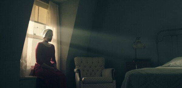 The Handmaid's Tale: Θυμωμένο κομψοτέχνημα