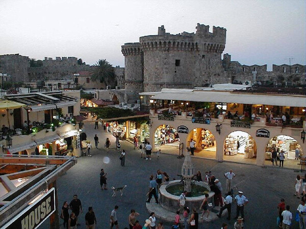 Mεγάλη αύξηση του τουρισμού σε Κω και Ρόδο στον Απρίλιο