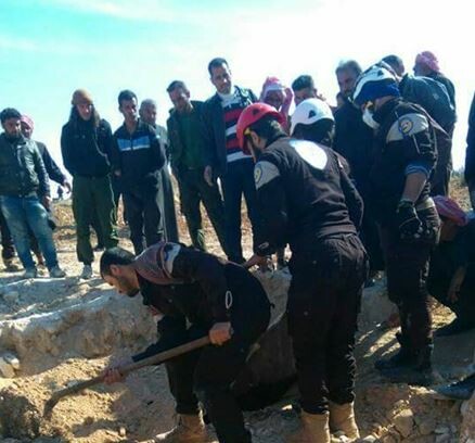 Συρία: Περισσότερα από 130 πτώματα ανταρτών βρέθηκαν σε ομαδικούς τάφους στο Ιντλίμπ