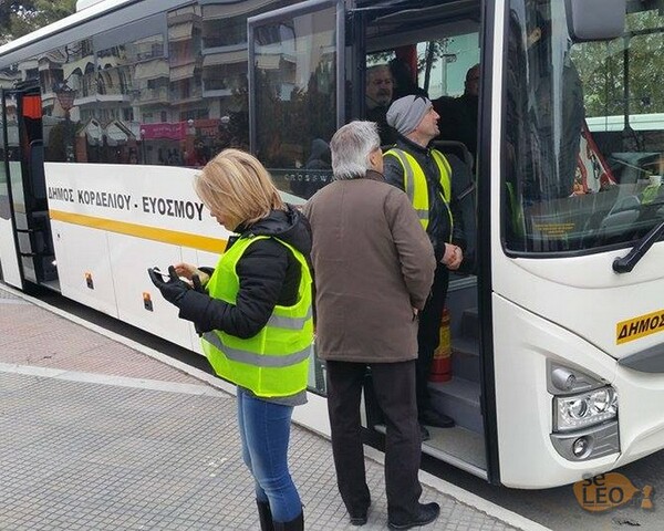 Oι πρώτες φωτογραφίες από την τεράστια επιχείρηση εκκένωσης πληθυσμού στο Κορδελιό