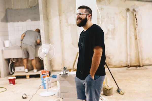 Σωτήρης Τρέχας aka The Dreamer: «Η ζωή μ' έχει μάθει να σέβομαι, να μην κρίνω και να τρώω τα παγωτά που μου προτείνουν»