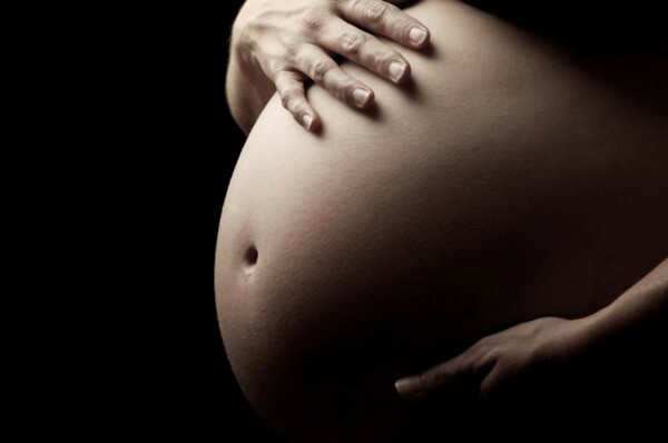 Mελέτη συνδέει τα αντικαταθλιπτικά στην εγκυμοσύνη με αυξημένο κίνδυνο αυτισμού του παιδιού