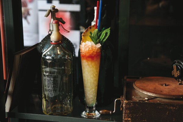 Cocktails & Bars: Γεύσεις, προτάσεις και στέκια για το φετινό καλοκαίρι