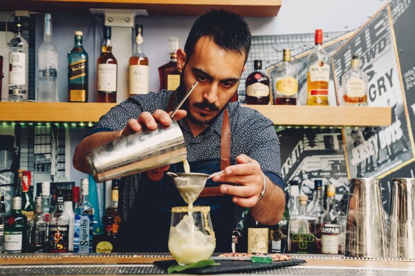 Cocktails & Bars: Γεύσεις, προτάσεις και στέκια για το φετινό καλοκαίρι