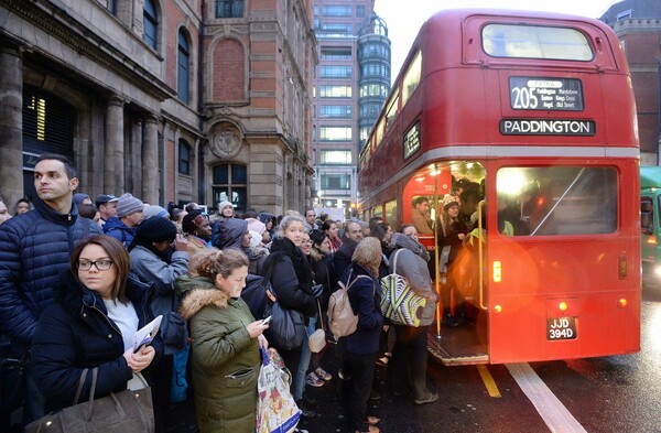 Χάος στους δρόμους του Λονδίνου λόγω απεργίας στο μετρό