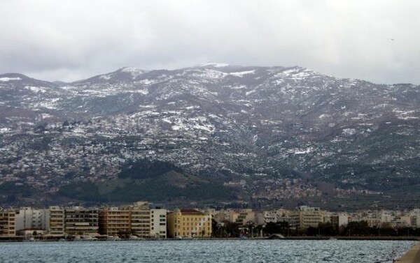 Χιονίζει σχεδόν σε ολόκληρη την Ελλάδα