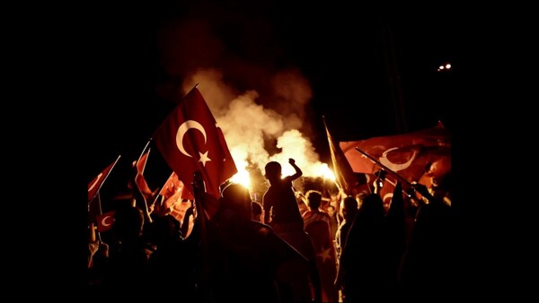 Τουρκία: Iσόβια σε δύο υψηλόβαθμους στην πρώτη δικαστική απόφαση για το πραξικόπημα