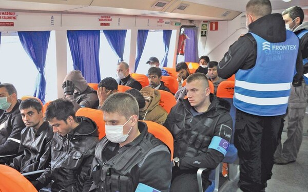 17 μετανάστες και πρόσφυγες επαναπροωθήθηκαν στην Τουρκία
