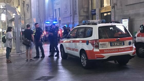 Ιταλία: Άντρας μαχαιρώνει αστυνομικό και στρατιωτικό στον σταθμό τρένων του Μιλάνου