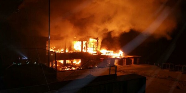 Ρουμανία: Πυρκαγιά σε νυχτερινό κέντρο στο Βουκουρέστι- Τουλάχιστον 40 τραυματίες
