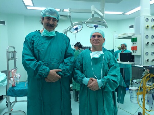 Ο Πολάκης έκανε χειρουργικές επεμβάσεις στη Ζάκυνθο - Για «νέο σόου» κάνει λόγο η ΠΟΕΔΗΝ
