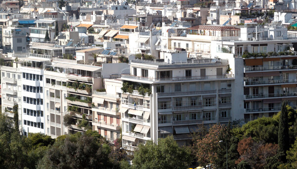 Απέχουν και αύριο οι συμβολαιογράφοι από τους πλειστηριασμούς