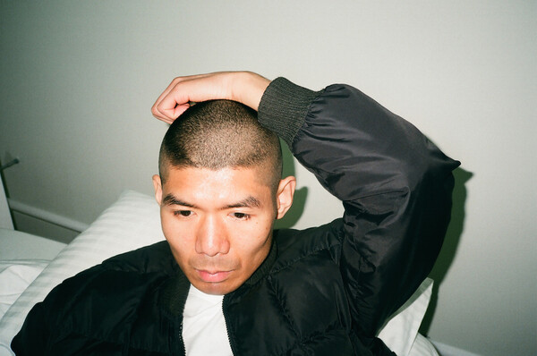Πέθανε ο Κινέζος φωτογράφος Ren Hang σε ηλικία 30 ετών