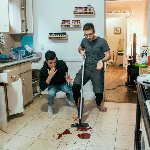 Μπορείς να βρεις το dildo; Αυτοί οι τύποι το έκρυψαν σε κάθε μία απ' αυτές τις φωτογραφίες