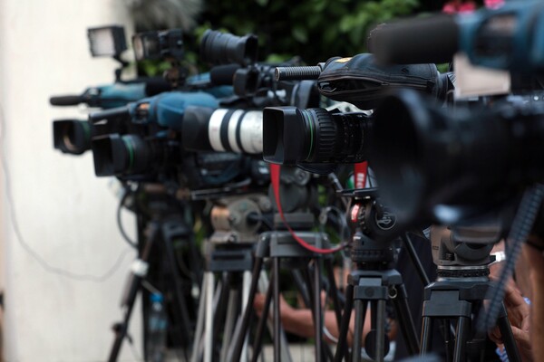 Σύσκεψη του ΕΣΡ για τις τηλεοπτικές άδειες- Τέσσερις ως έξι άδειες για τα ιδιωτικά κανάλια
