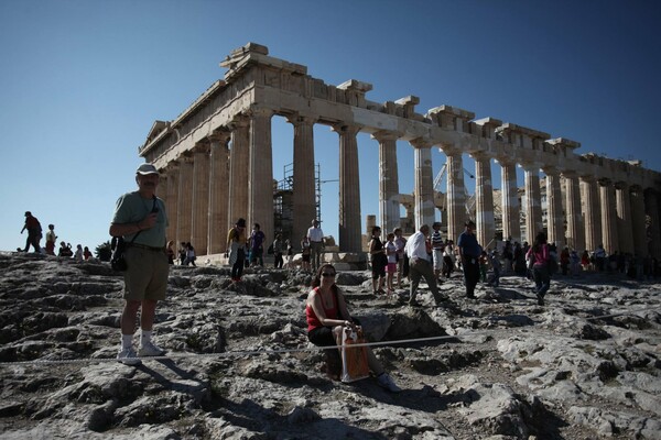 Γερμανία: H Ελλάδα αδιαμφισβήτος νικητής της φετινής τουριστικής σεζόν