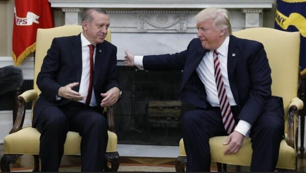 Λευκός Οίκος: Τραμπ και Ερντογάν χαιρέτησαν την τουρκο-αμερικανική φιλία αλλά το κουρδικό παραμένει «αγκάθι»