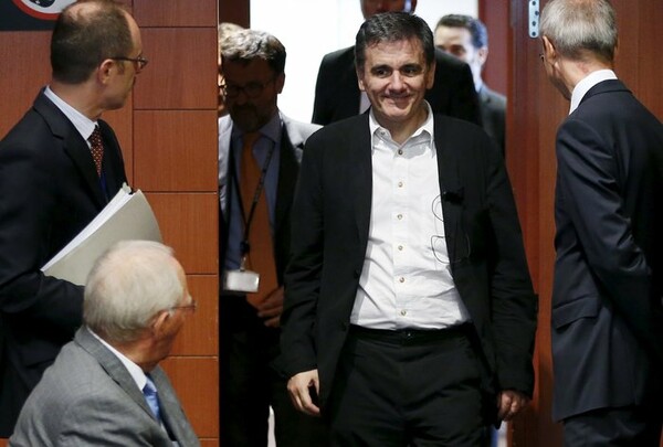 Tσακαλώτος προς Σόιμπλε: Να φοβάσαι αυτό που εύχεσαι
