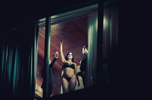 Η Άσλεϊ Γκράχαμ, το διάσημο plus sized μοντέλο στην πιο τολμηρή φωτογράφιση που έχει κάνει ως τώρα