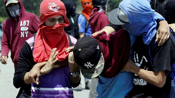 Βενεζουέλα: Oι δυνάμεις ασφαλείας πυροβόλησαν και σκότωσαν 19χρονο φοιτητή που διαδήλωνε