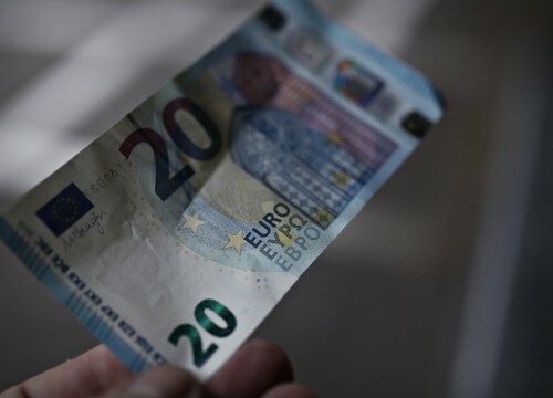 Πιστώθηκε το επίδομα στους χαμηλοσυνταξιούχους