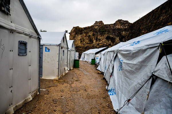 Χίος: Σαράντα πρόσφυγες και μετανάστες με συμπτώματα δηλητηρίασης στο νοσοκομείο