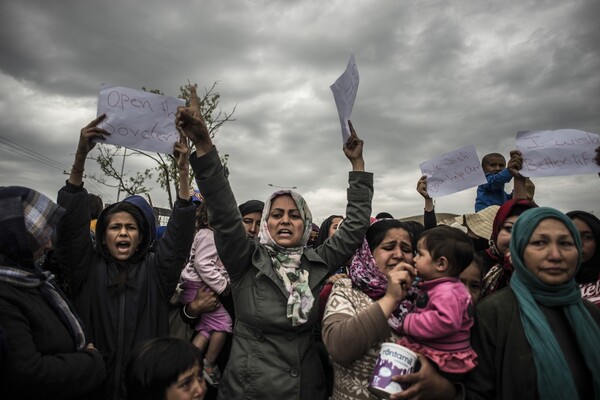 Oxfam: Καταστροφική η προσφυγική πολιτική της ΕΕ- Άθλια η κατάσταση στα ελληνικά νησιά
