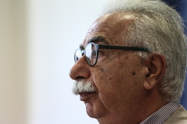 ΟΛΜΕ εναντίον Γαβρόγλου: Έκθετος ο υπουργός Παιδείας- Κάθε τέταρτο αλλάζει απόψεις