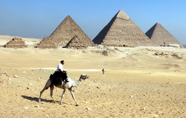 Αρχαιολόγοι υποστηρίζουν ότι έχουν απάντηση στο πώς οι Αιγύπτιοι έχτισαν την Πυραμίδα του Χέοπα