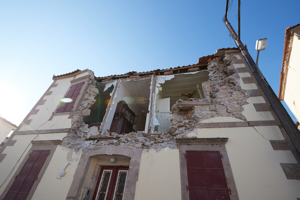 Λέσβος: Πάνω από 1.000 τα μη κατοικήσιμα κτίσματα από τον σεισμό- Φορολογικές «διευκολύνσεις» για τους κατοίκους